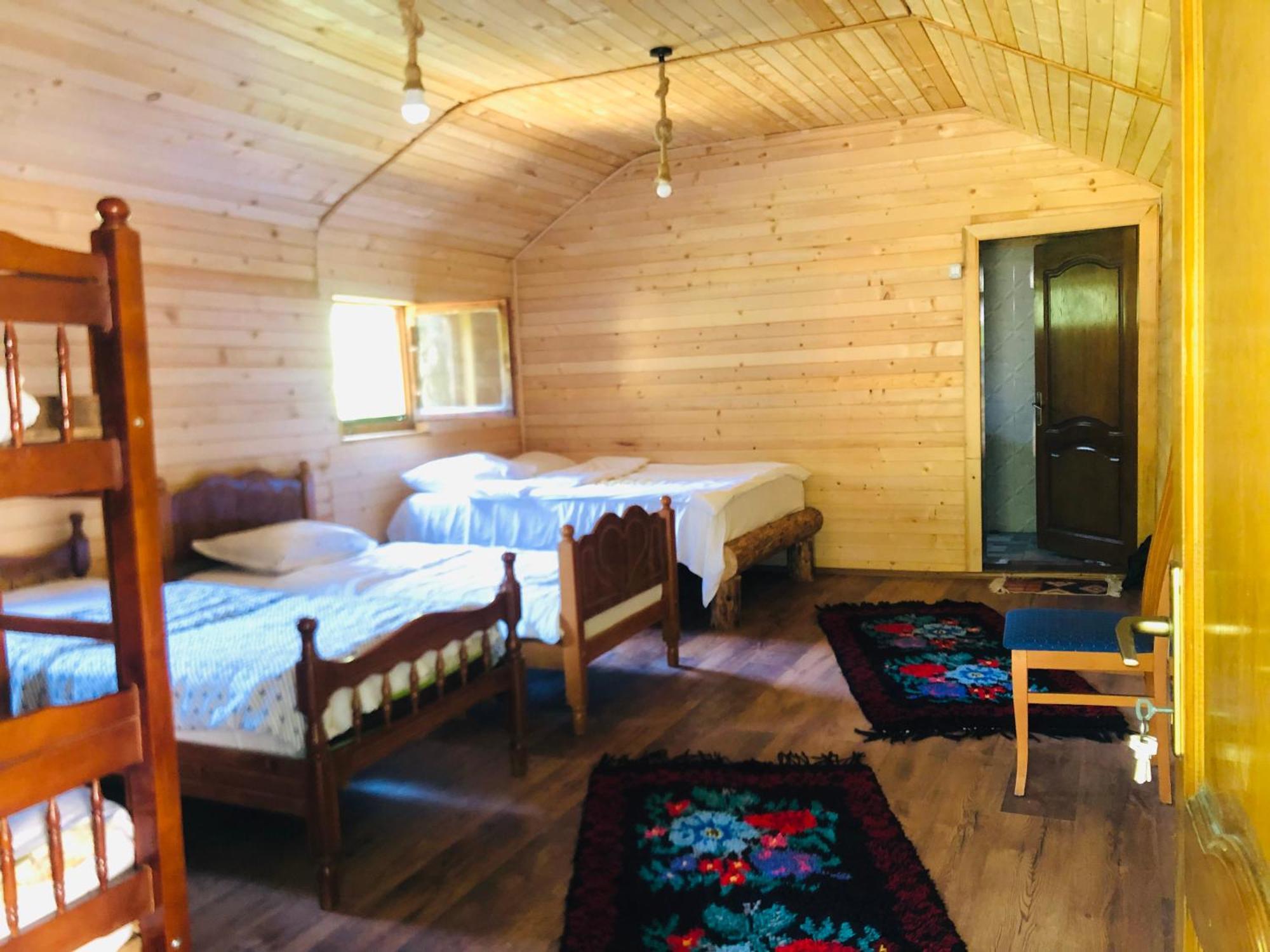 Guest House Hyrmet Demushi 발보너 외부 사진