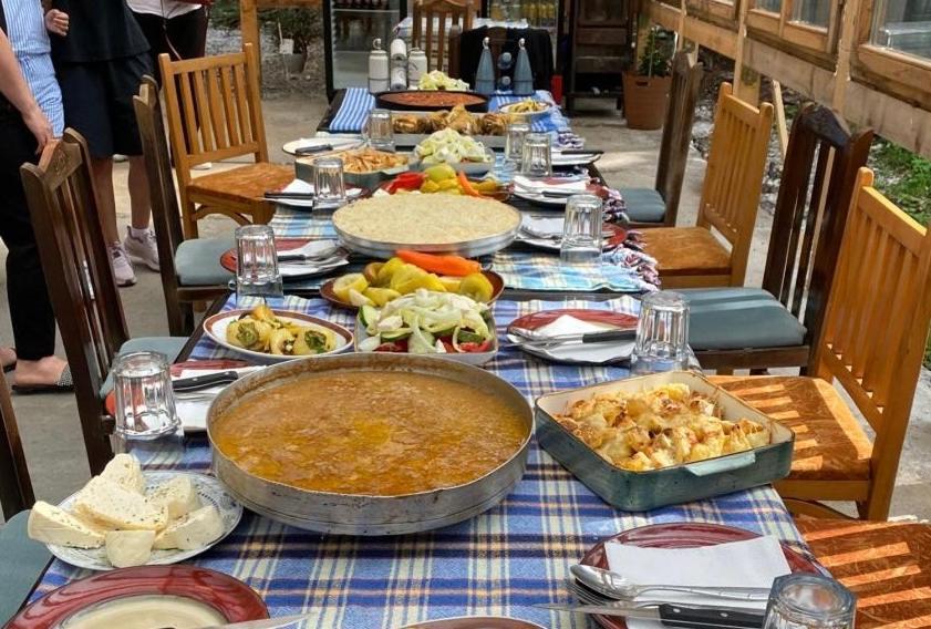 Guest House Hyrmet Demushi 발보너 외부 사진