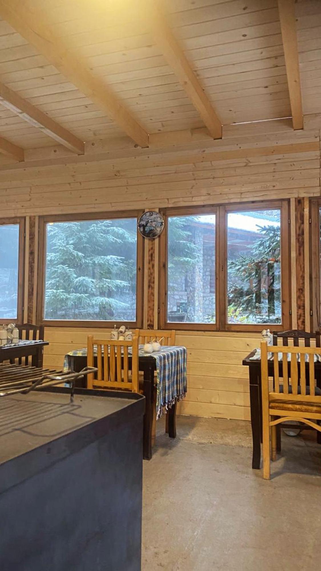 Guest House Hyrmet Demushi 발보너 외부 사진